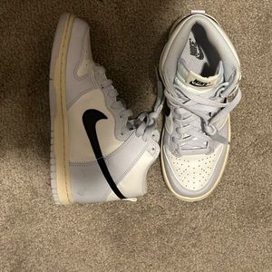 Nike Dunk Hi KIDS 4.5Y , WOMENS 6